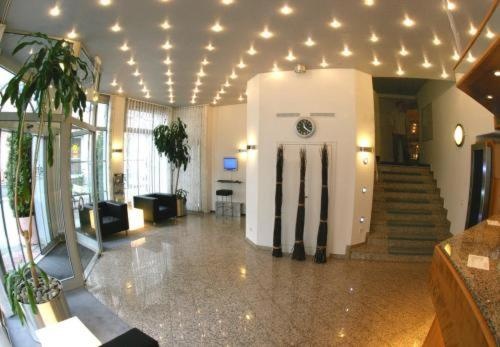 ALFA Hotel - Superior image 8